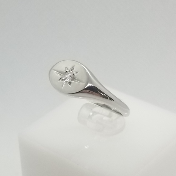 Constellation Starburst Signet Ring - Picture 2 of 8